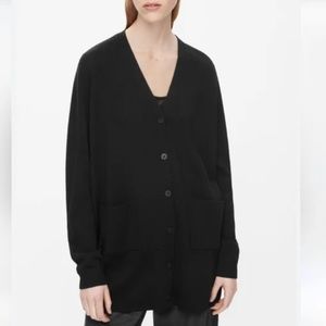 COS Women Sweater knit Cardigan 100% wool Machine Washable Black Sz M Oversized
